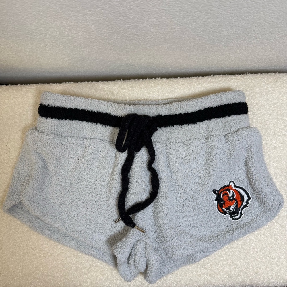 Gray Cincinnati NFL Fleece Women Shorts with Embroidered Logo Small